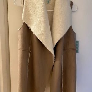 Susina tan ivory vest